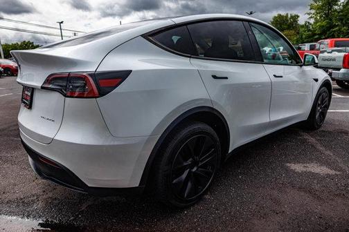 2025 Tesla Model Y Long Range