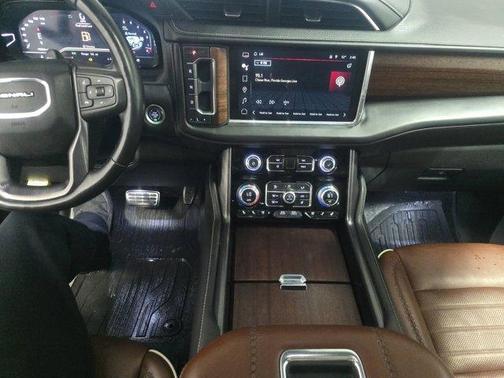 Onyx Black 2023 GMC Yukon Denali Ultimate