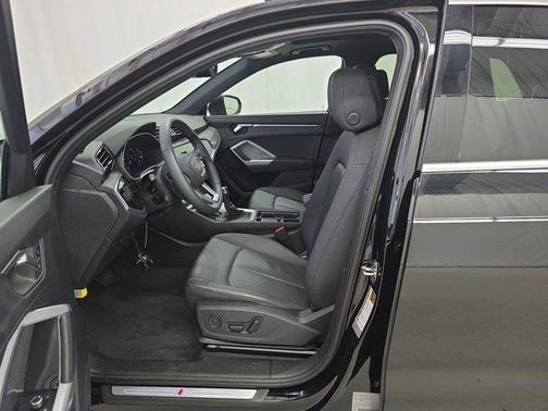 2024 Audi Q3 45 S line Premium