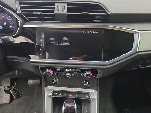 2024 Audi Q3 45 S line Premium