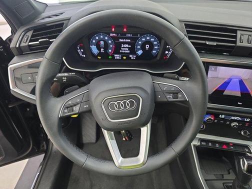 2024 Audi Q3 45 S line Premium