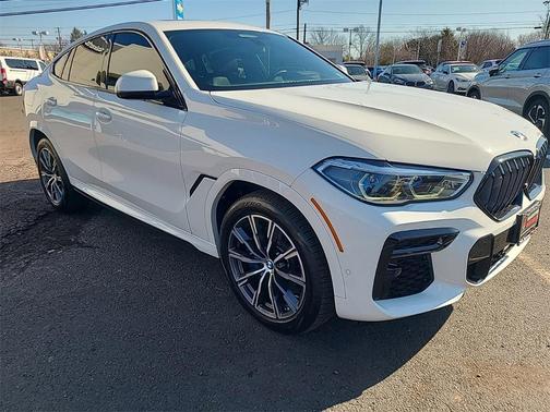 2022 BMW X6 xDrive40i