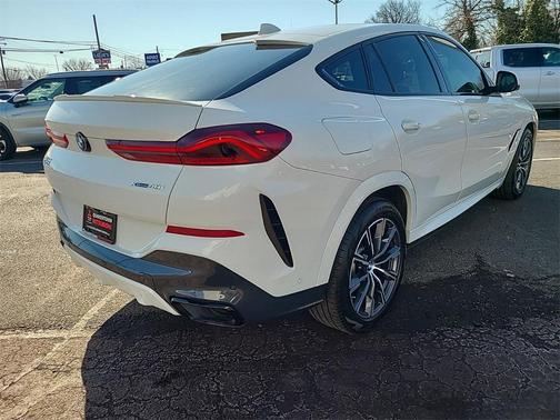 2022 BMW X6 xDrive40i