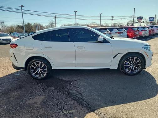 2022 BMW X6 xDrive40i