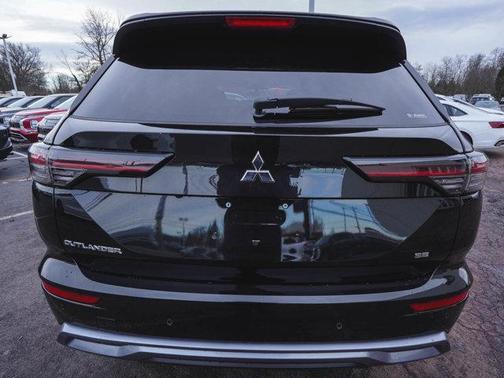 2026 Mitsubishi Outlander SE
