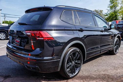 2022 Volkswagen Tiguan 2.0T SE R-Line Black