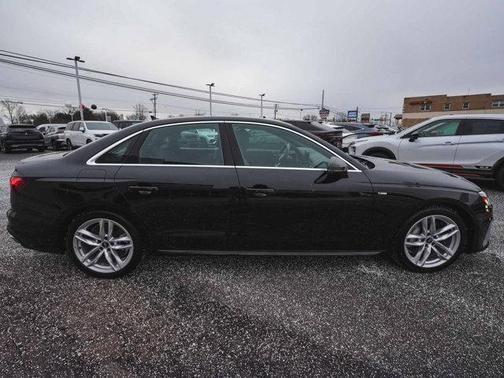 2024 Audi A4 45 S line quattro Premium