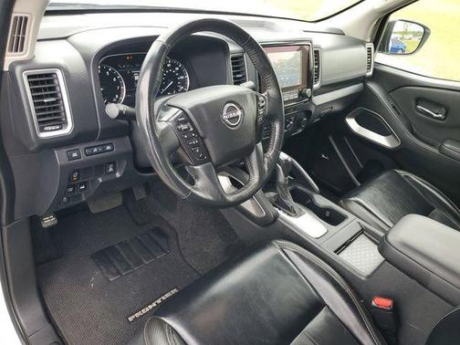 White 2023 Nissan Frontier SV