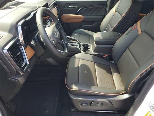 2025 GMC Canyon AT4