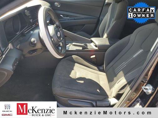Black 2023 Hyundai ELANTRA SEL