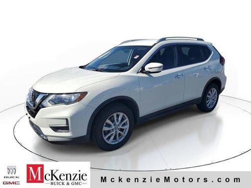 White 2018 Nissan Rogue SV