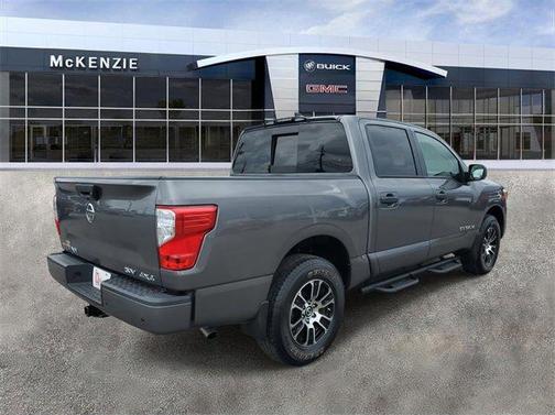 2022 Nissan Titan SV