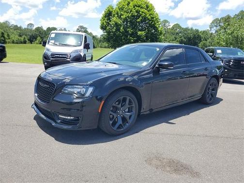 2022 Chrysler 300 Touring L