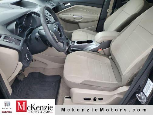 Black 2015 Ford Escape SE