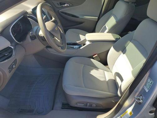 2017 Chevrolet Malibu 1LT