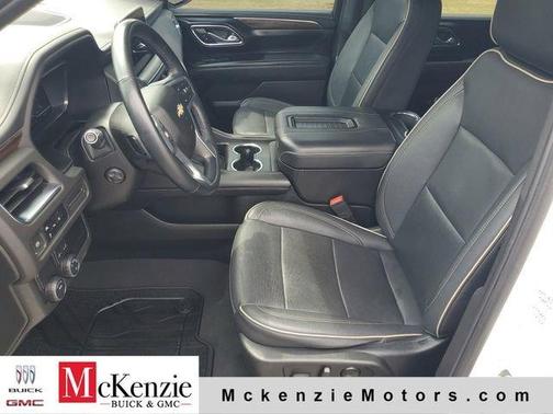 White 2023 Chevrolet Suburban Premier