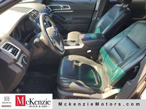 Black 2013 Ford Explorer XLT