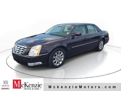 Maroon 2008 Cadillac DTS W/1SB