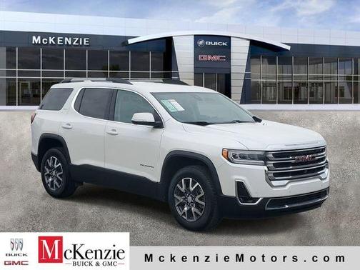 White 2023 GMC Acadia SLT