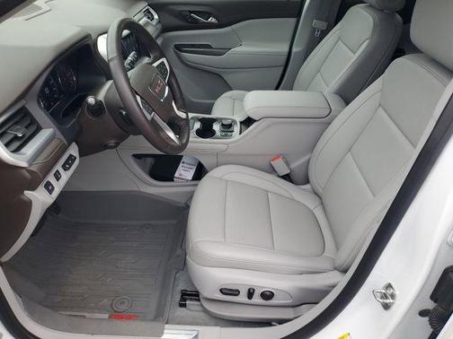 White 2023 GMC Acadia SLT