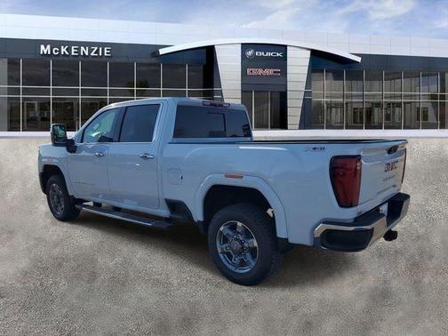 2026 GMC Sierra 3500 SLT