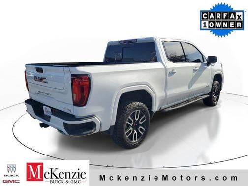 White 2023 GMC Sierra 1500 AT4