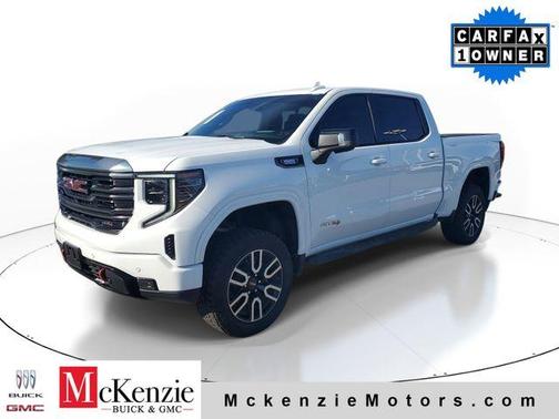 White 2023 GMC Sierra 1500 AT4