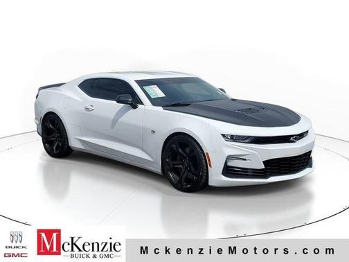 White 2021 Chevrolet Camaro 2SS