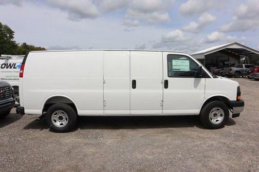 2025 GMC Savana 2500 Work Van
