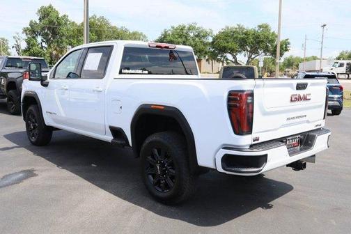 Summit White 2025 GMC Sierra 2500 AT4