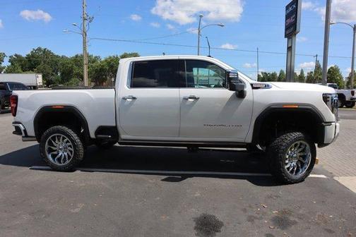 2024 GMC Sierra 2500 Denali