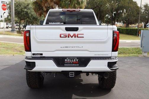 2025 GMC Sierra 2500 Denali