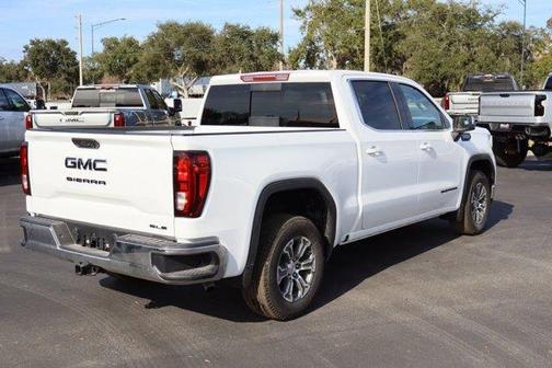 2026 GMC Sierra 1500 SLE