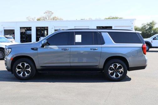 2022 GMC Yukon XL SLT