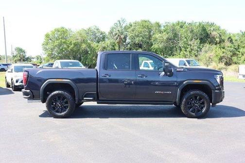 2025 GMC Sierra 2500 AT4