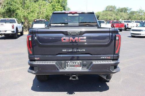2025 GMC Sierra 2500 AT4