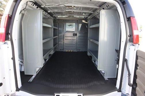 2025 GMC Savana 2500 Work Van