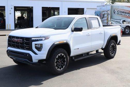 2023 GMC Canyon AT4