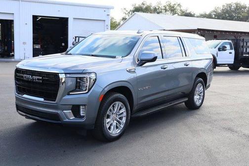 2022 GMC Yukon XL SLE