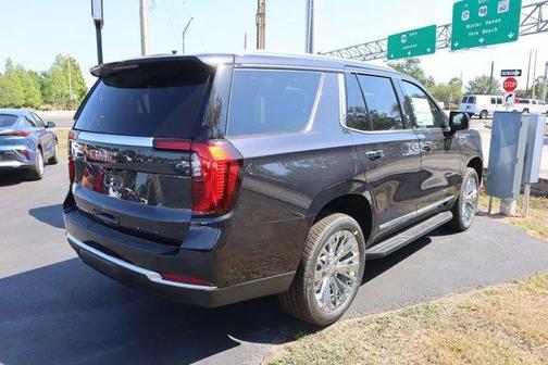 2025 GMC Yukon Elevation