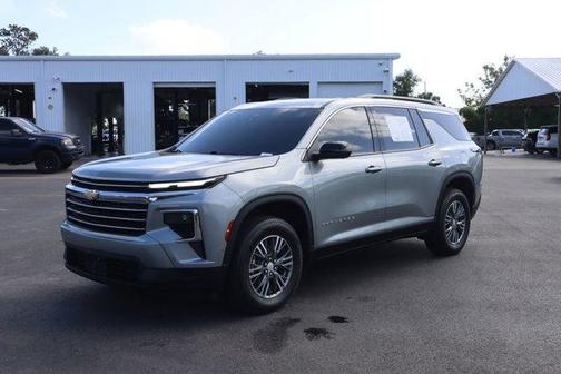2024 Chevrolet Traverse LT