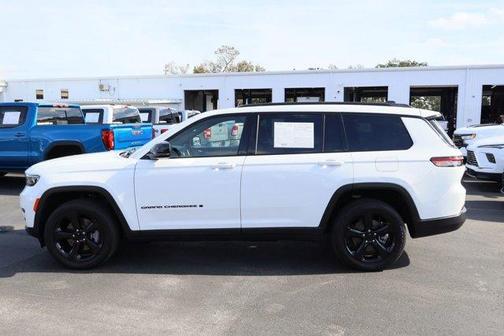 2023 Jeep Grand Cherokee L Laredo
