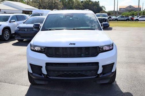 2023 Jeep Grand Cherokee L Laredo