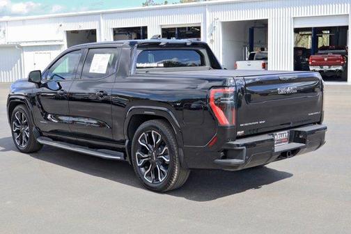 2025 GMC Sierra EV Denali