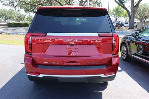 2025 GMC Yukon Elevation