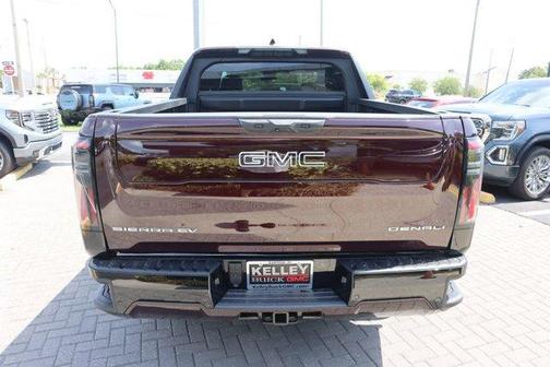 2025 GMC Sierra EV Denali
