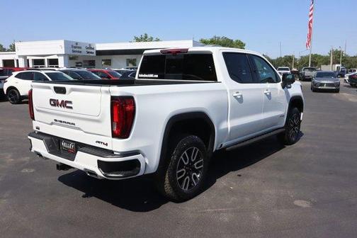 2025 GMC Sierra 1500 AT4