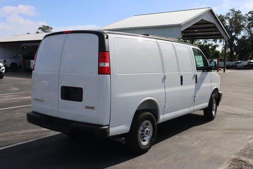 2025 GMC Savana 2500 Work Van