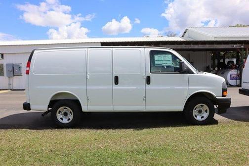 2025 GMC Savana 2500 Work Van
