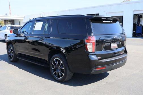 2023 Chevrolet Suburban RST